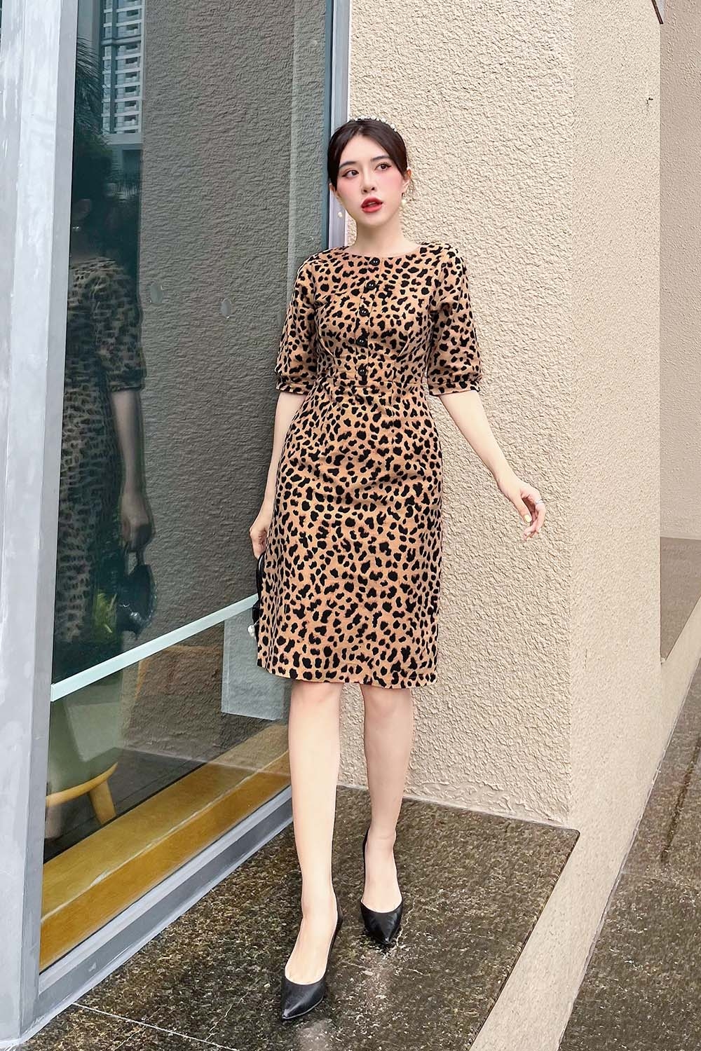 Đầm công sở dáng ôm họa tiết da beo 