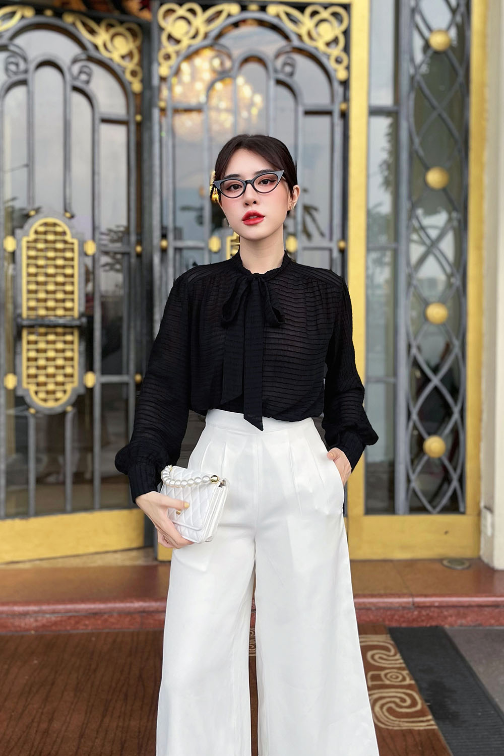 Quần trắng công sở ống rộng 