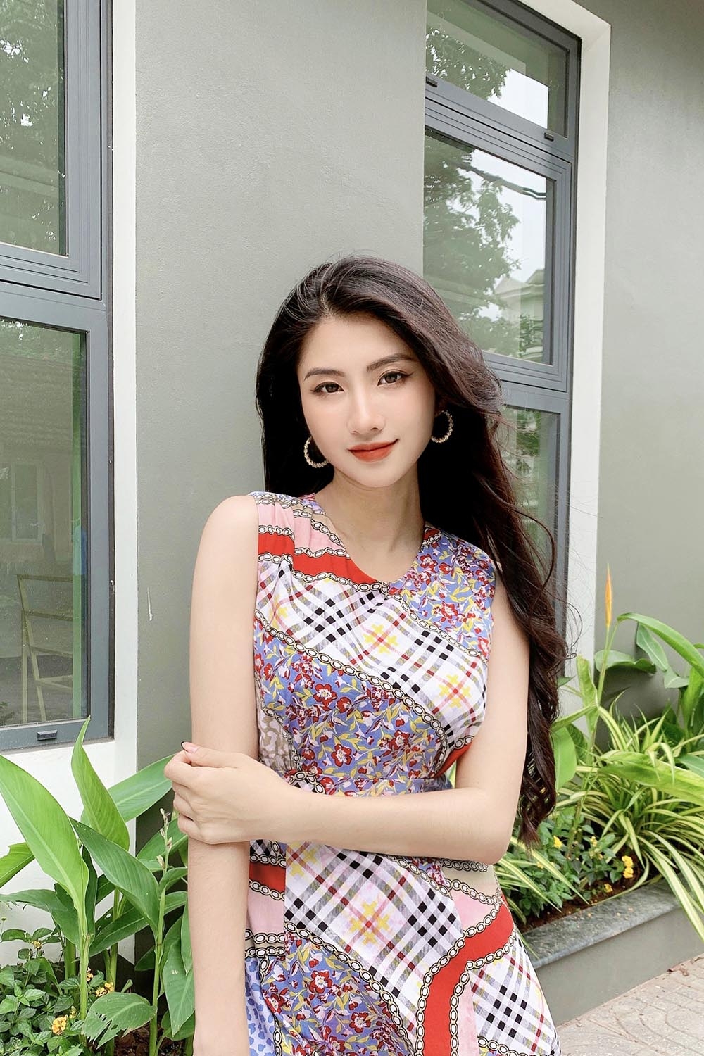 Đầm xòe sát nách họa tiết 