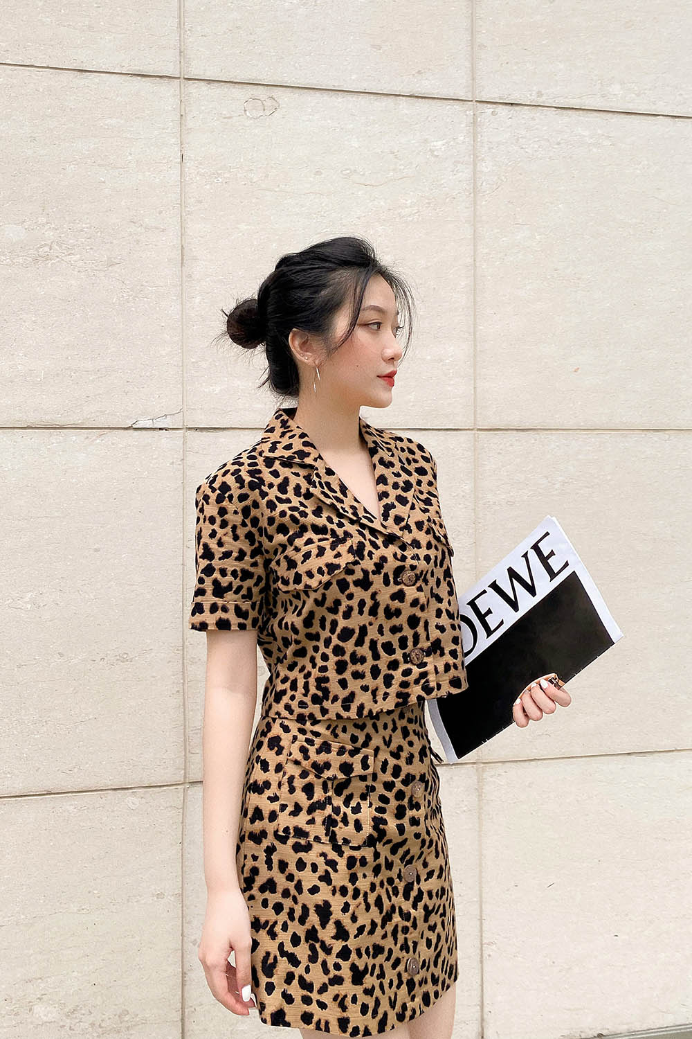 Chân váy mini họa tiết da beo 