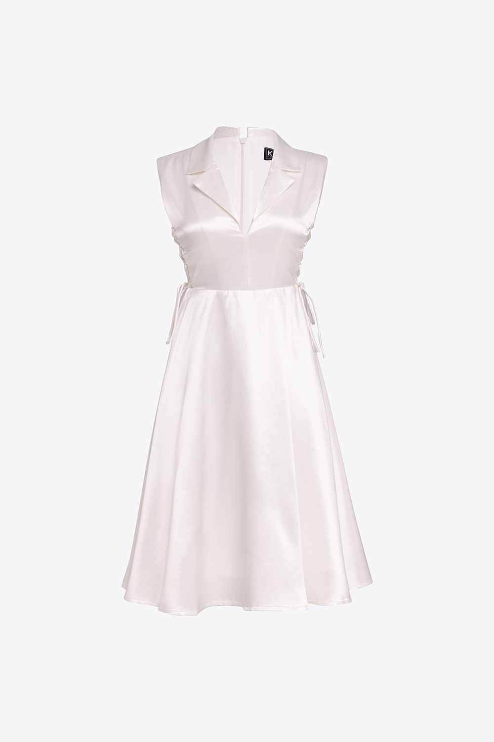 Đầm trắng dự tiệc dáng xòe không tay