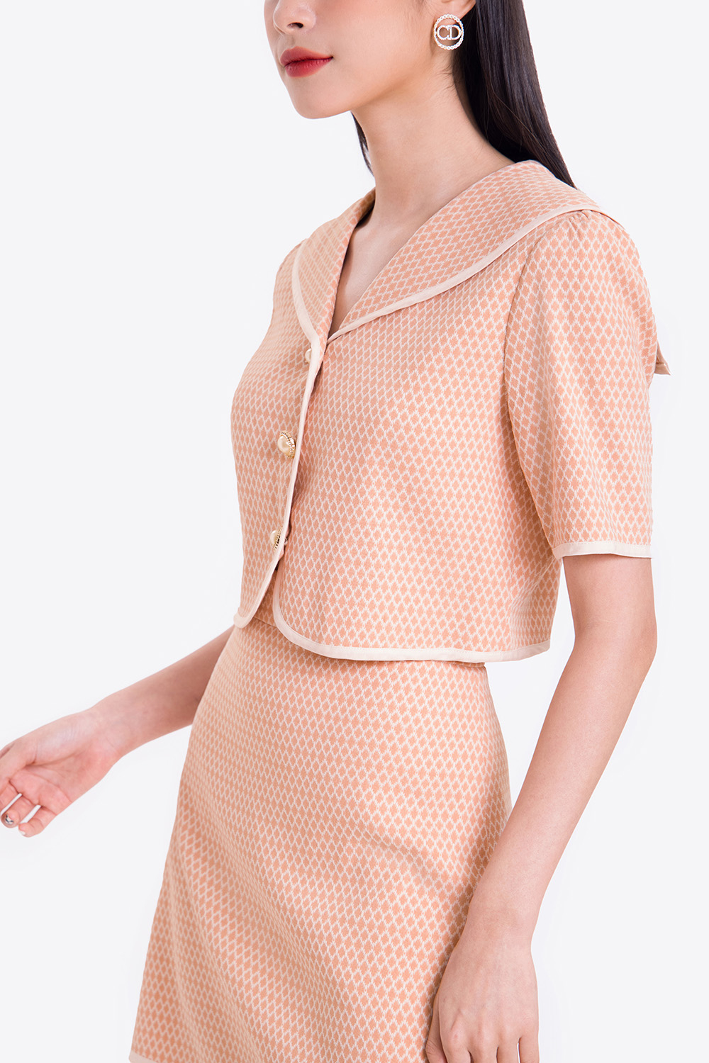 Áo kiểu hàn quốc phối nút ngọc trai 