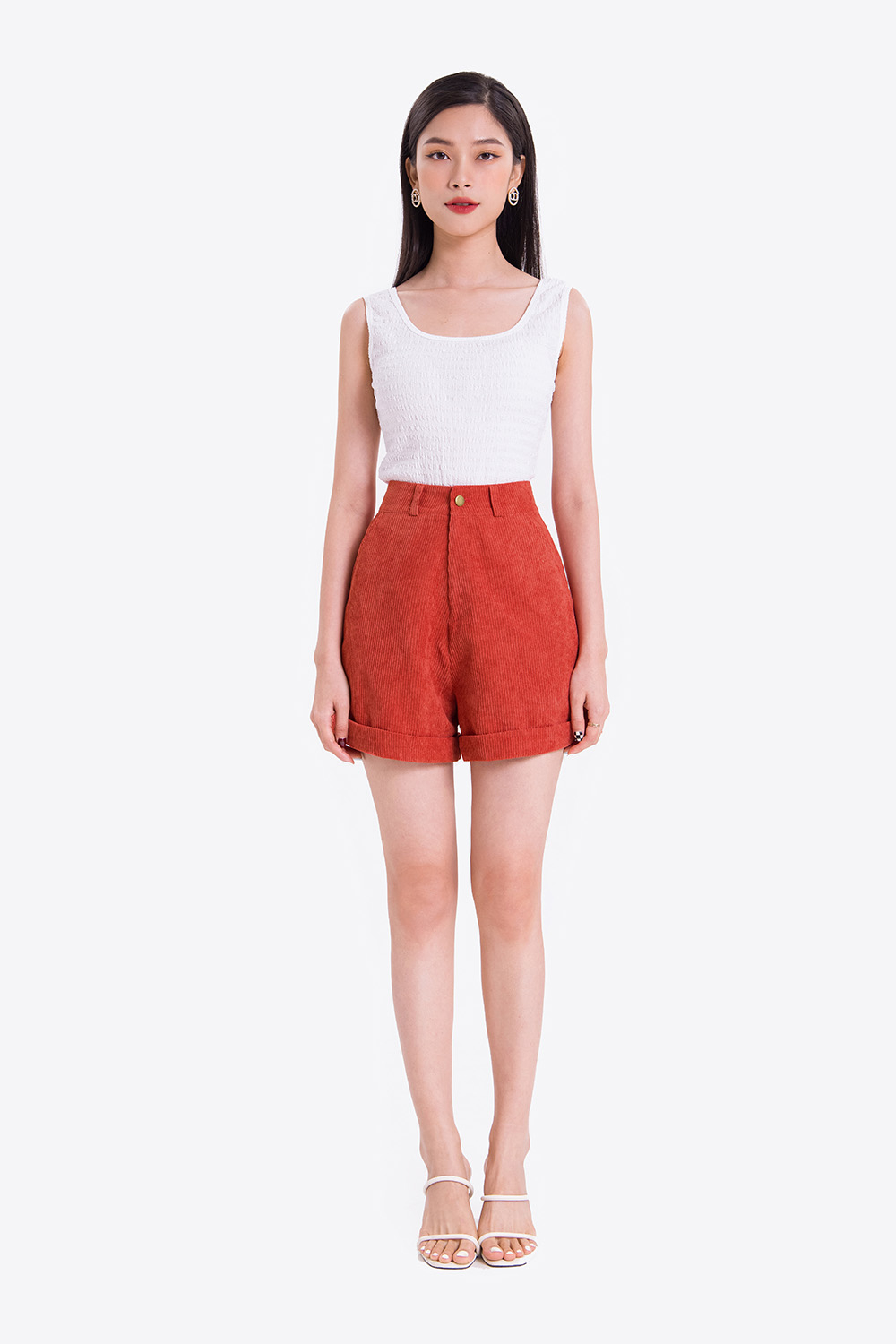 Áo thun trắng hai dây 