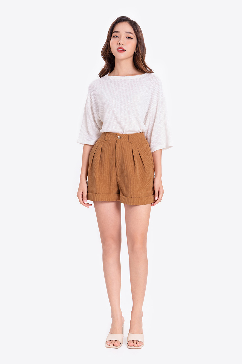 Áo thun nữ màu trắng ngắn tay 