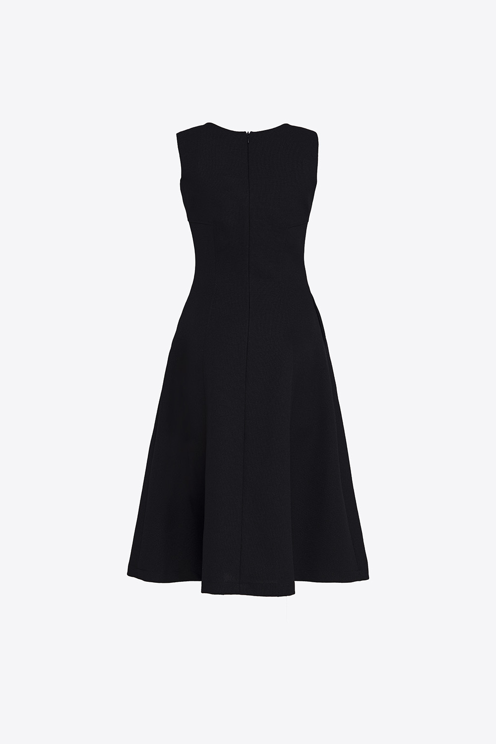 Đầm đen dáng xòe phối chỉ trắng 