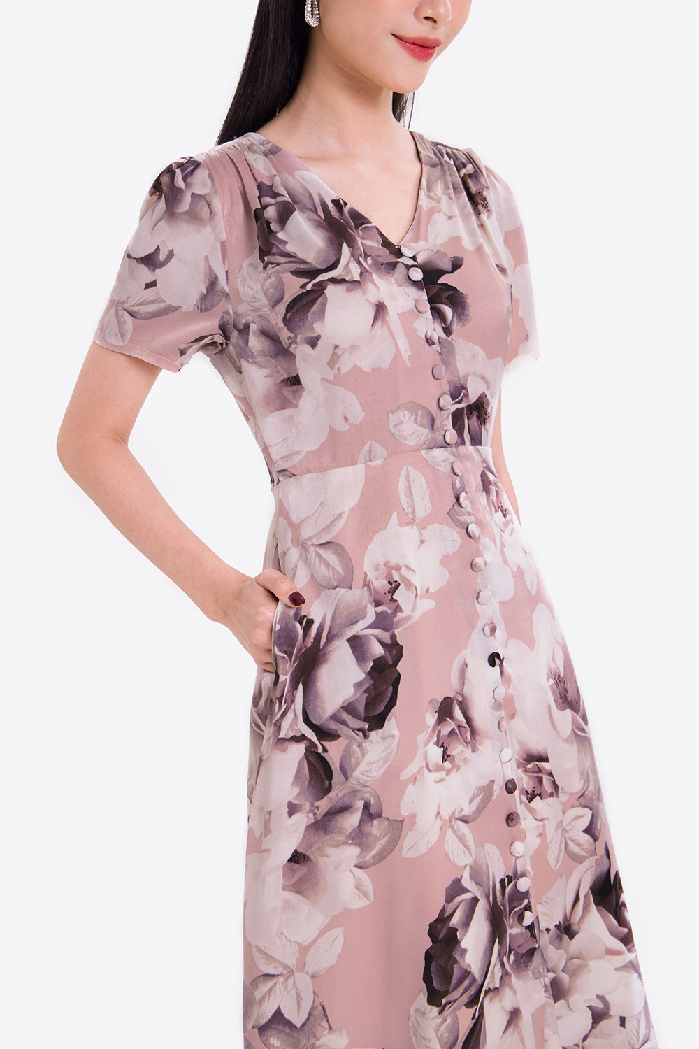 Đầm hoa dáng chữ A cổ tim phối nút 