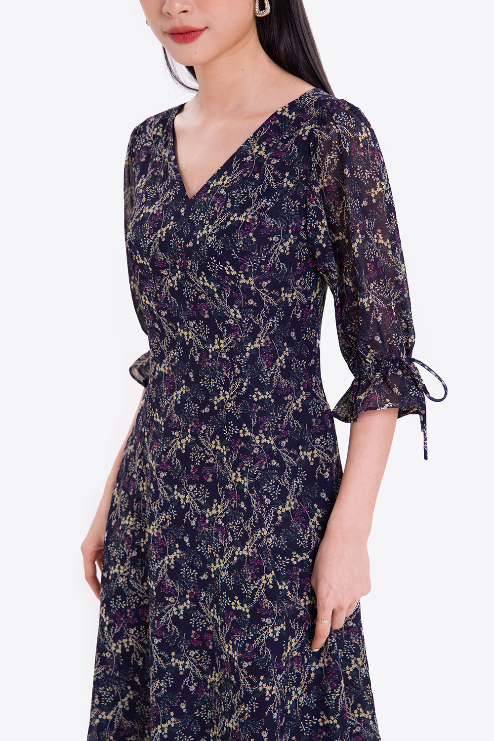 Đầm xòe hoa công sở tay lỡ phối nơ 