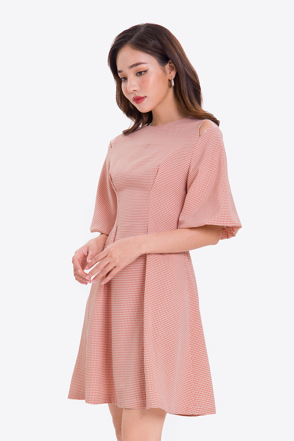 Đầm xòe gingham cut-out vai tay phồng 