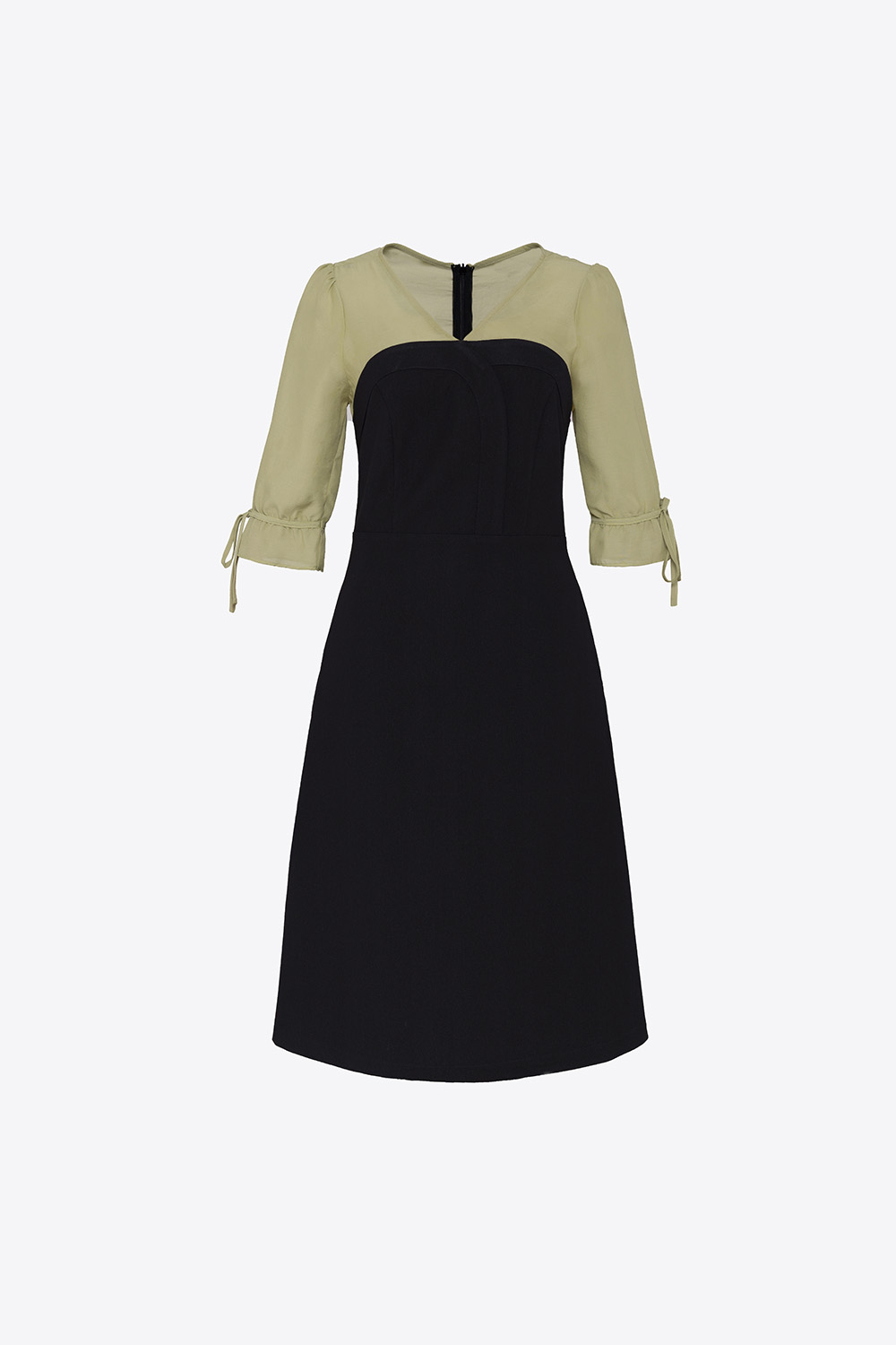 Đầm đen chữ A cổ V tay lỡ phối màu 