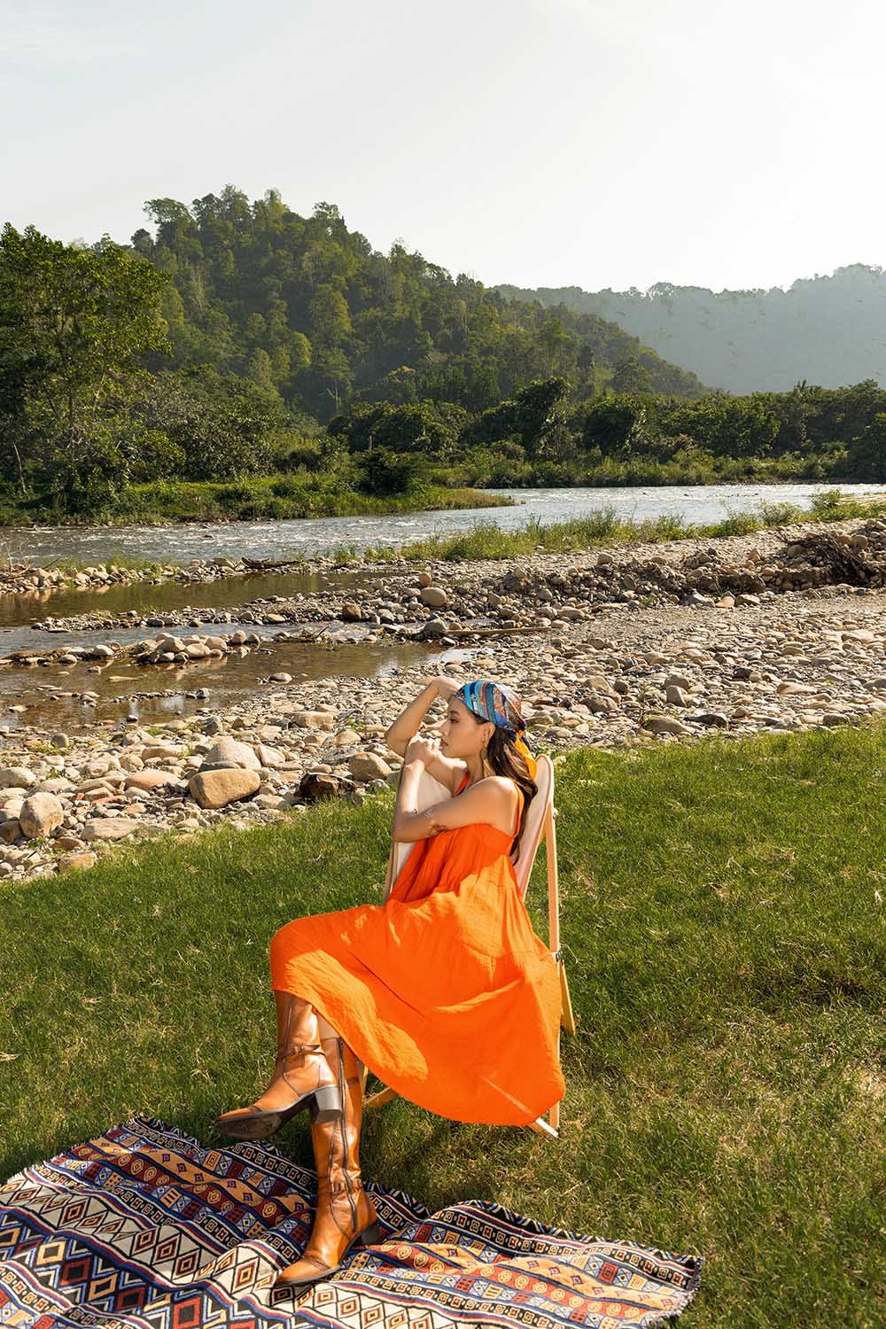 Đầm hai dây bản to dáng xòe 