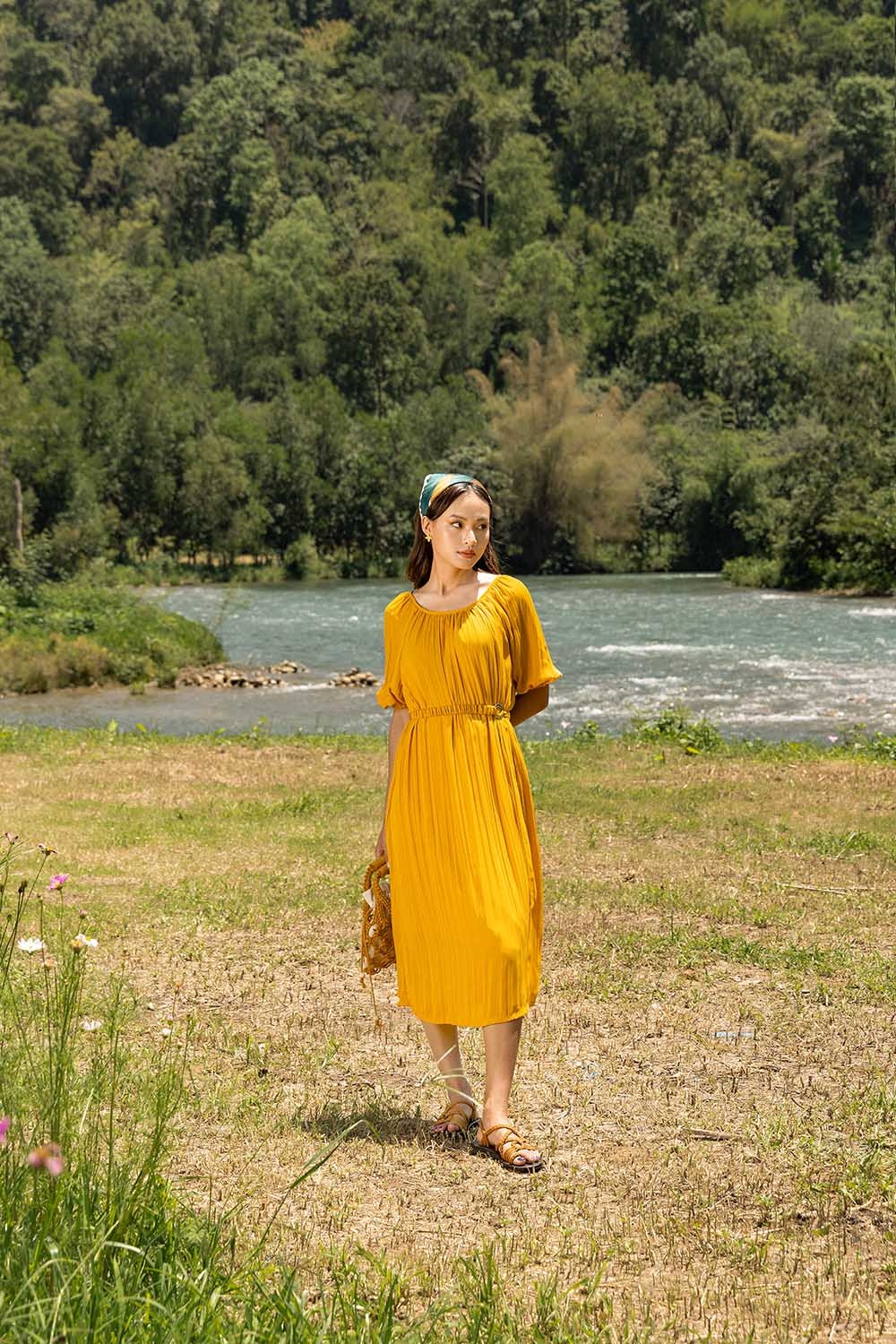 Đầm suông tay lỡ phối dây eo 