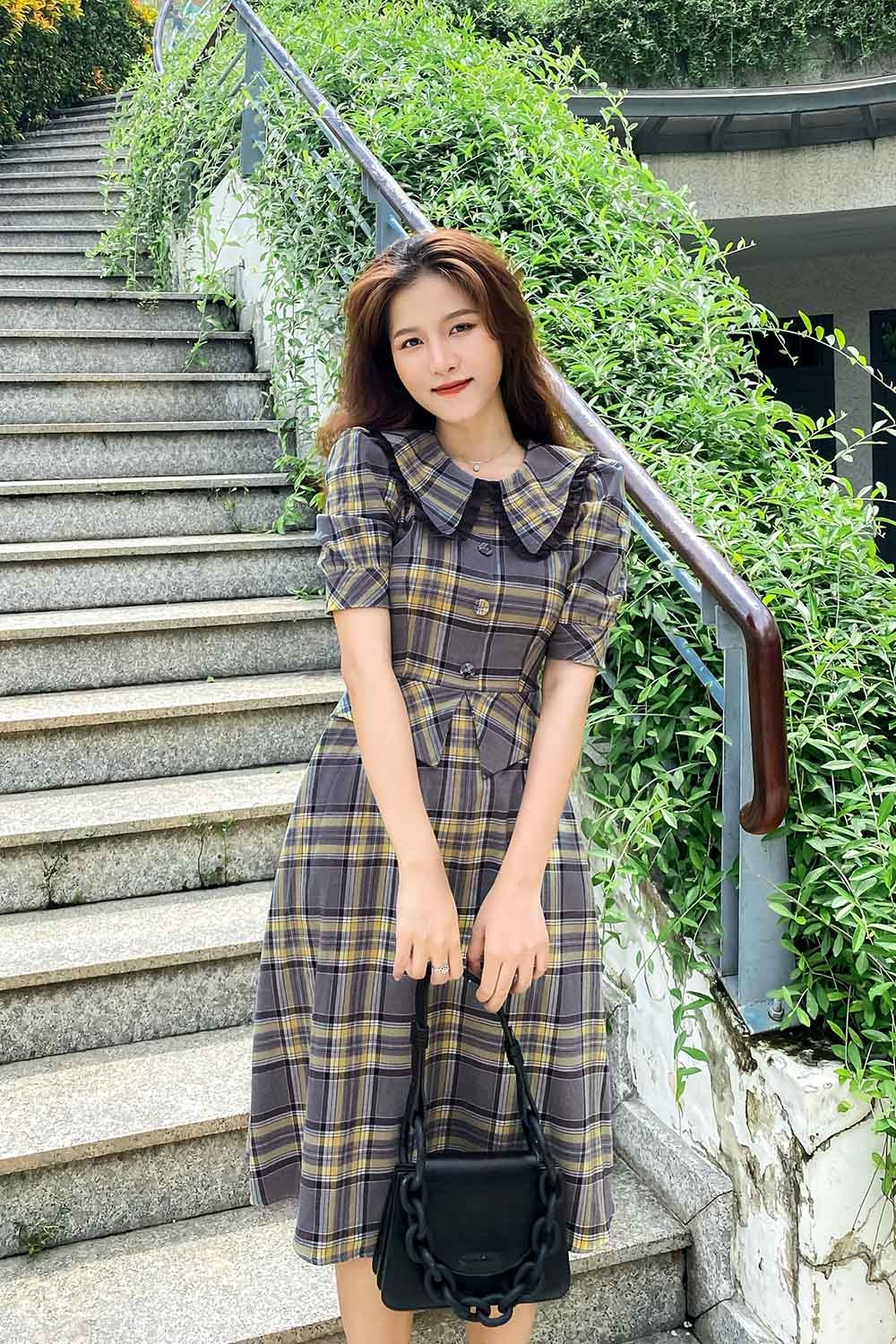 Đầm xòe peplum công sở họa tiết caro 