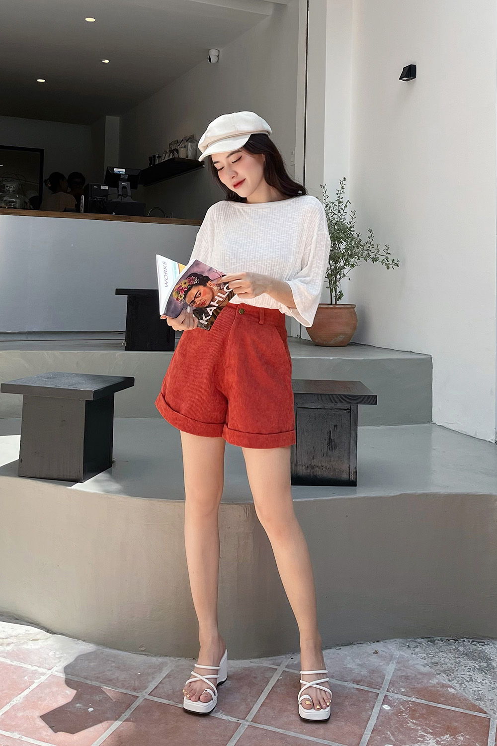 Quần đùi nữ nhung tăm 