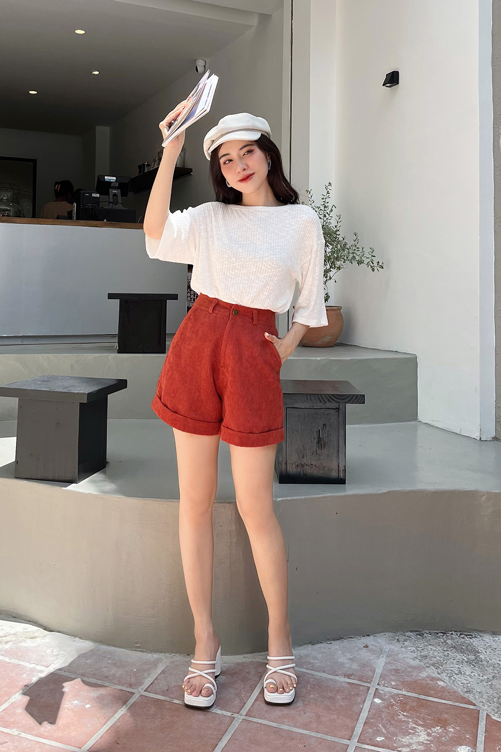 Áo thun nữ màu trắng ngắn tay 