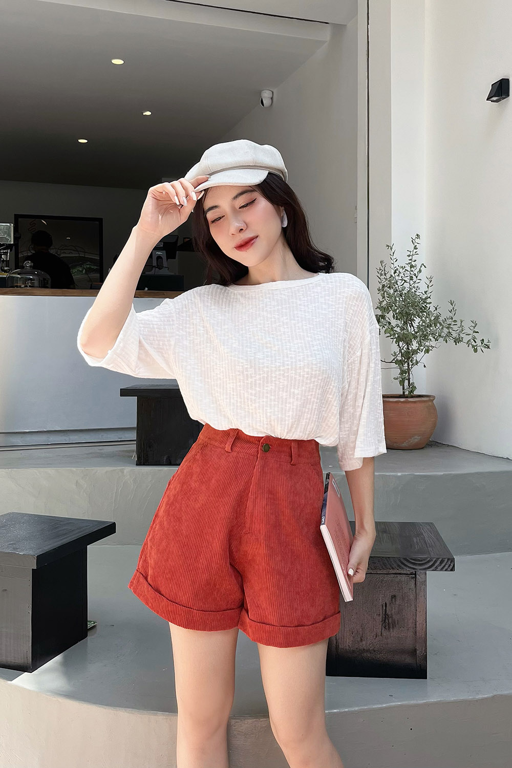 Áo thun nữ màu trắng ngắn tay 