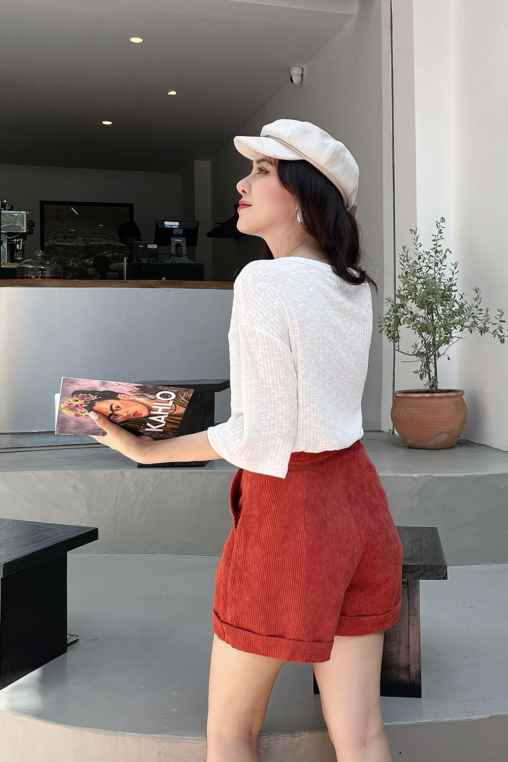 Áo thun nữ màu trắng ngắn tay 