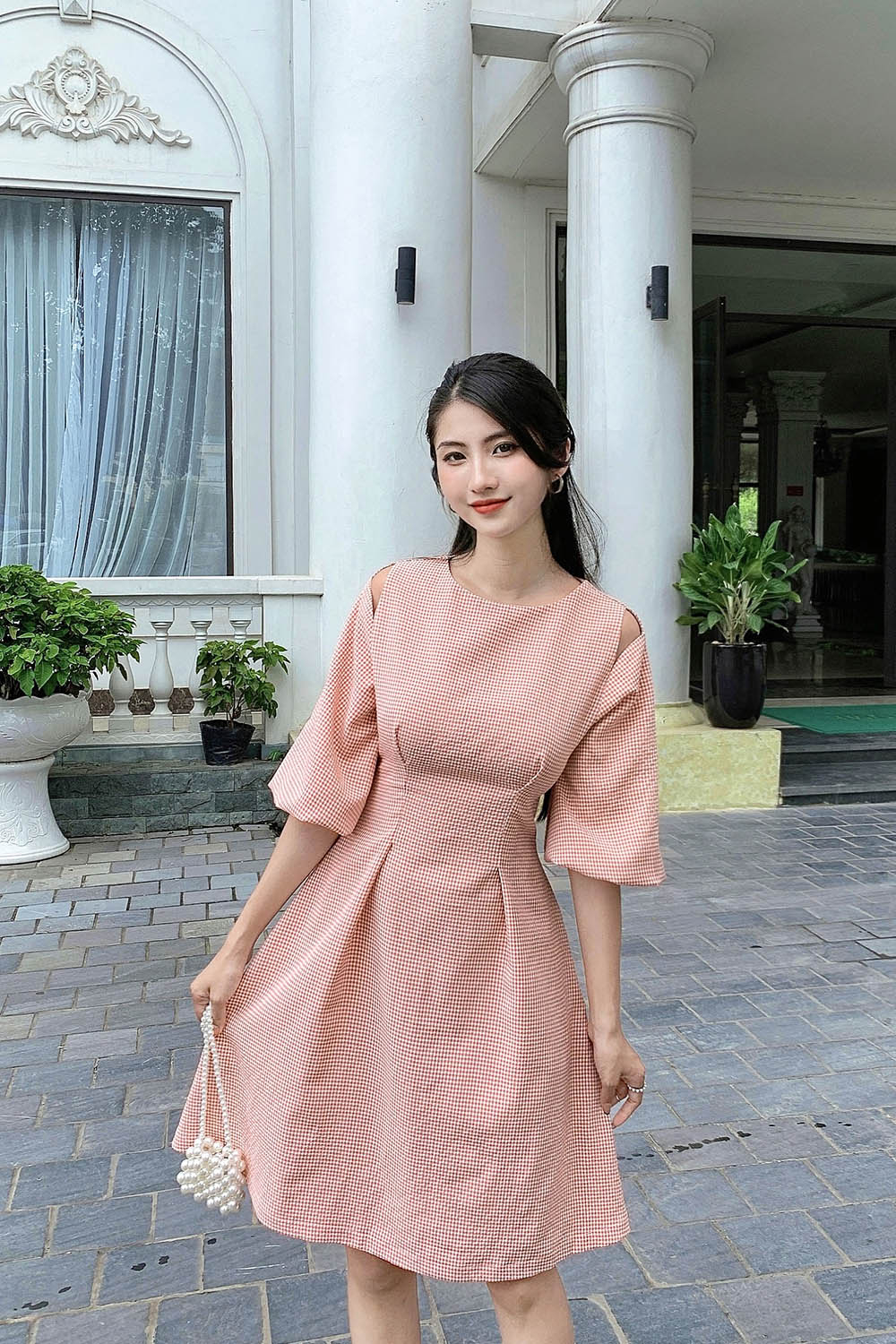 Đầm xòe gingham cut-out vai tay phồng 
