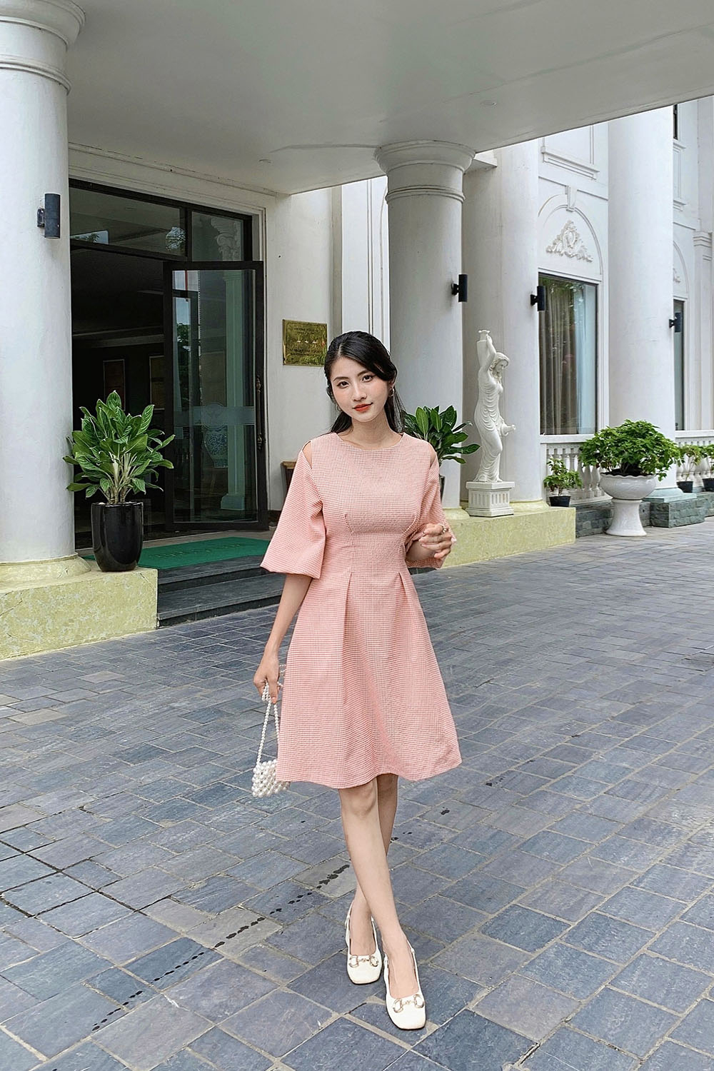 Đầm xòe gingham cut-out vai tay phồng 