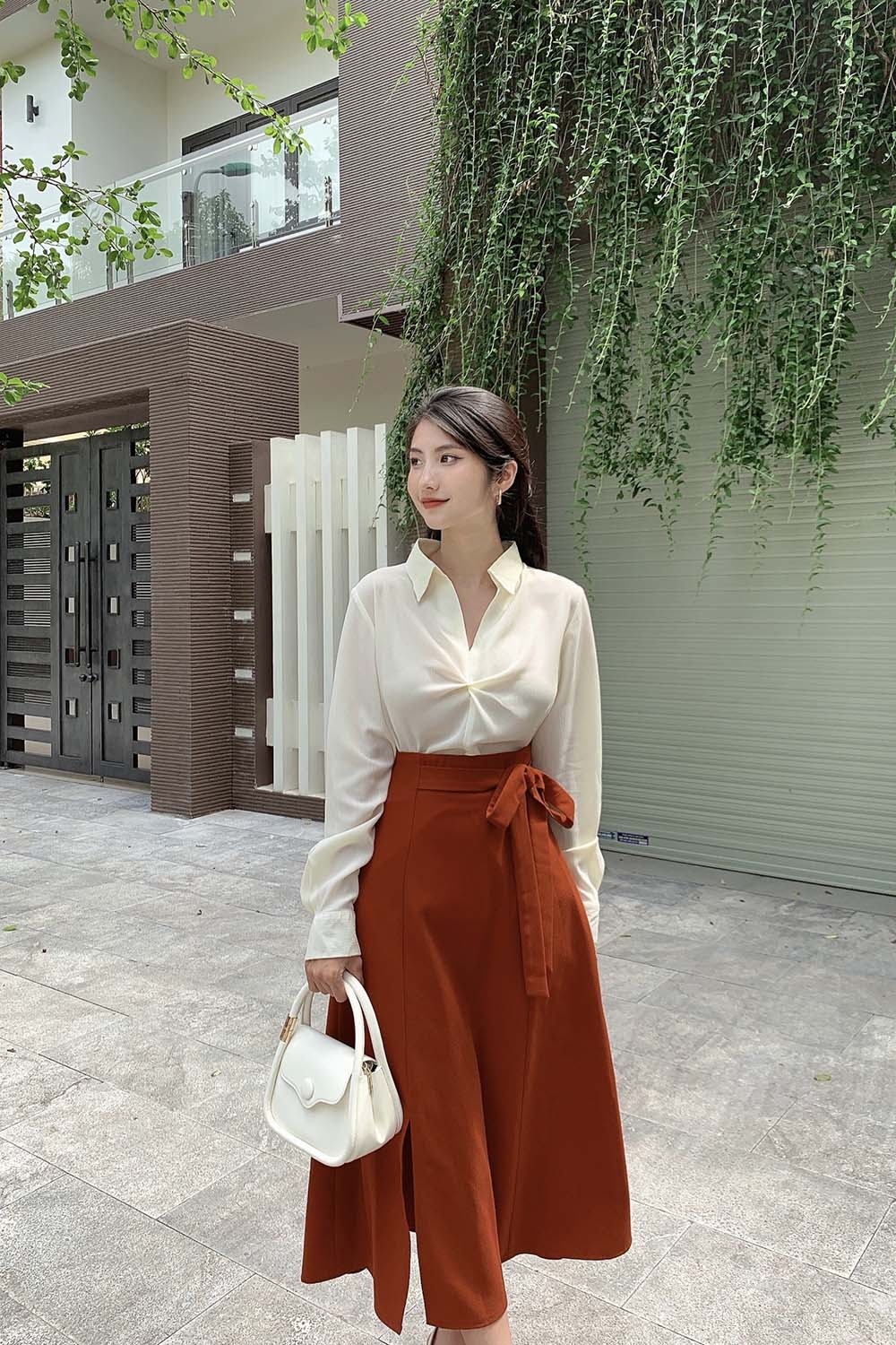 Áo sơ mi nữ công sở dài tay nhấn ngực 