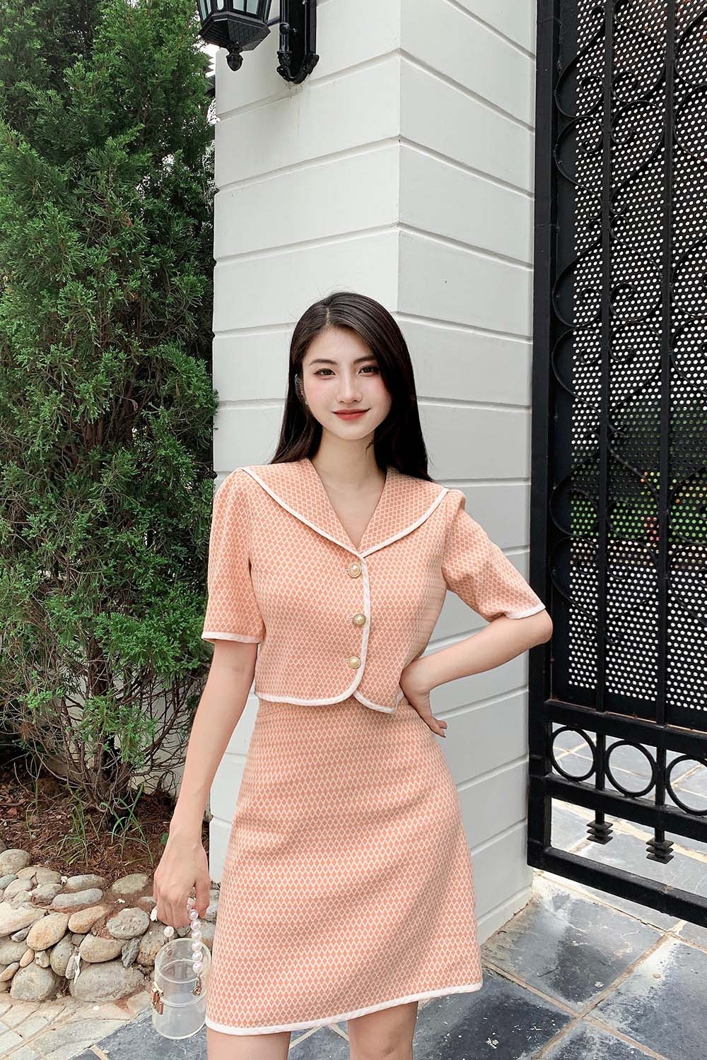 Áo kiểu hàn quốc phối nút ngọc trai 