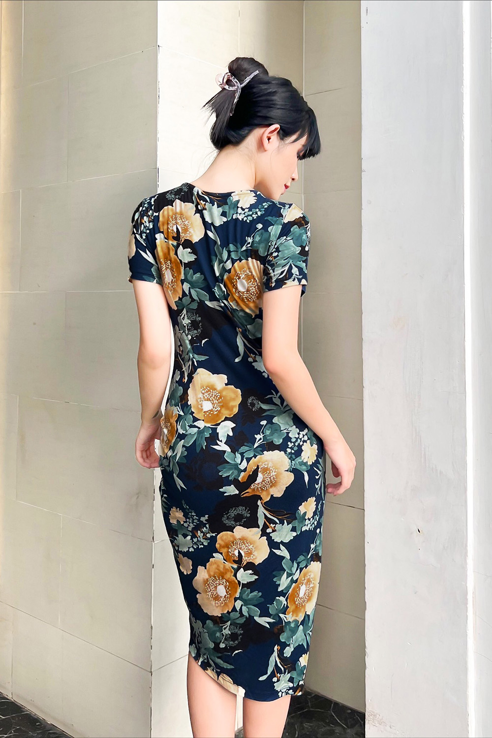 Đầm thun ôm họa tiết hoa phối dây rút 