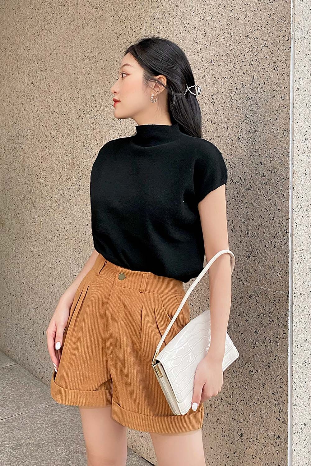 Quần short nữ vải nhung tăm 