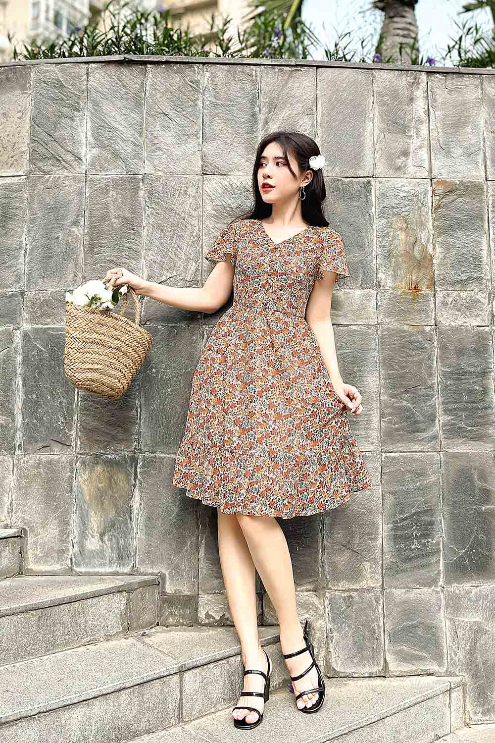 Đầm xòe hoa nhí công sở cổ V 