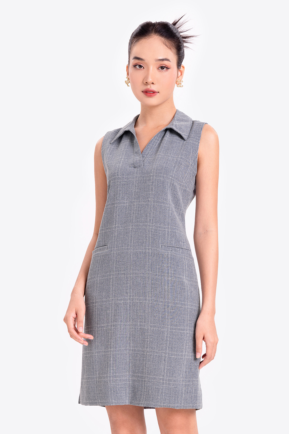 Đầm suông kẻ cổ sơ mi phối túi 