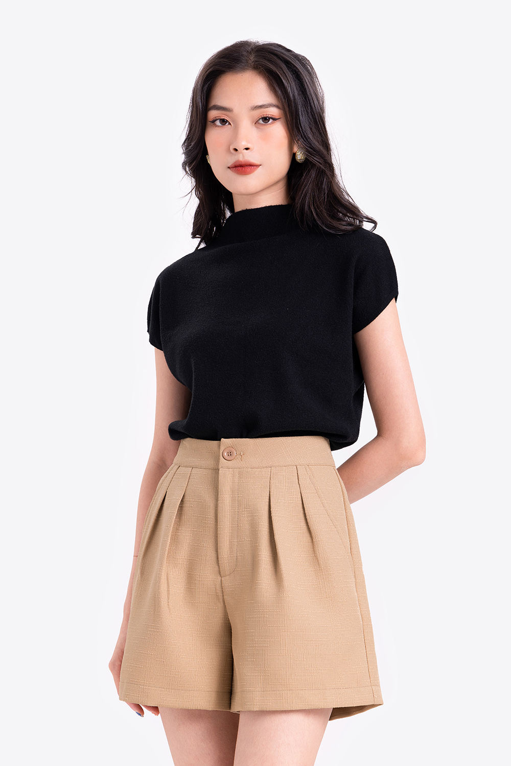 Quần short xếp ly phối túi 2 bên 