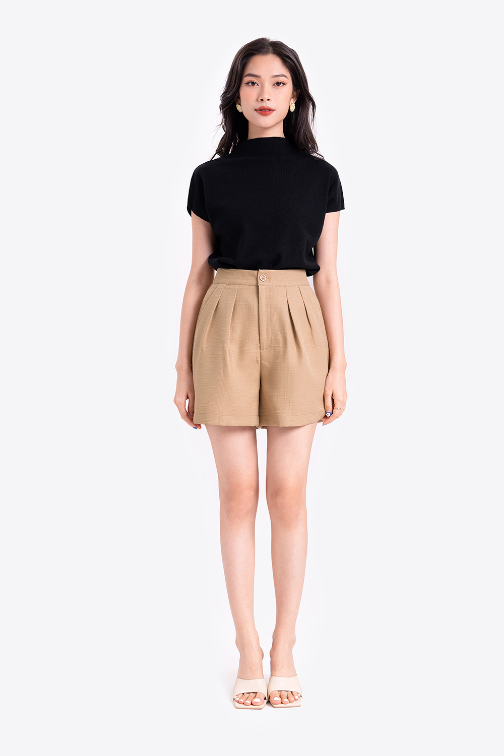 Quần short xếp ly phối túi 2 bên 