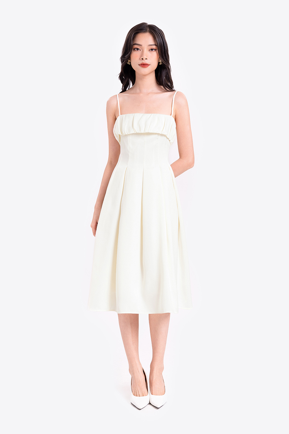 Đầm hai dây dáng xòe màu trắng 