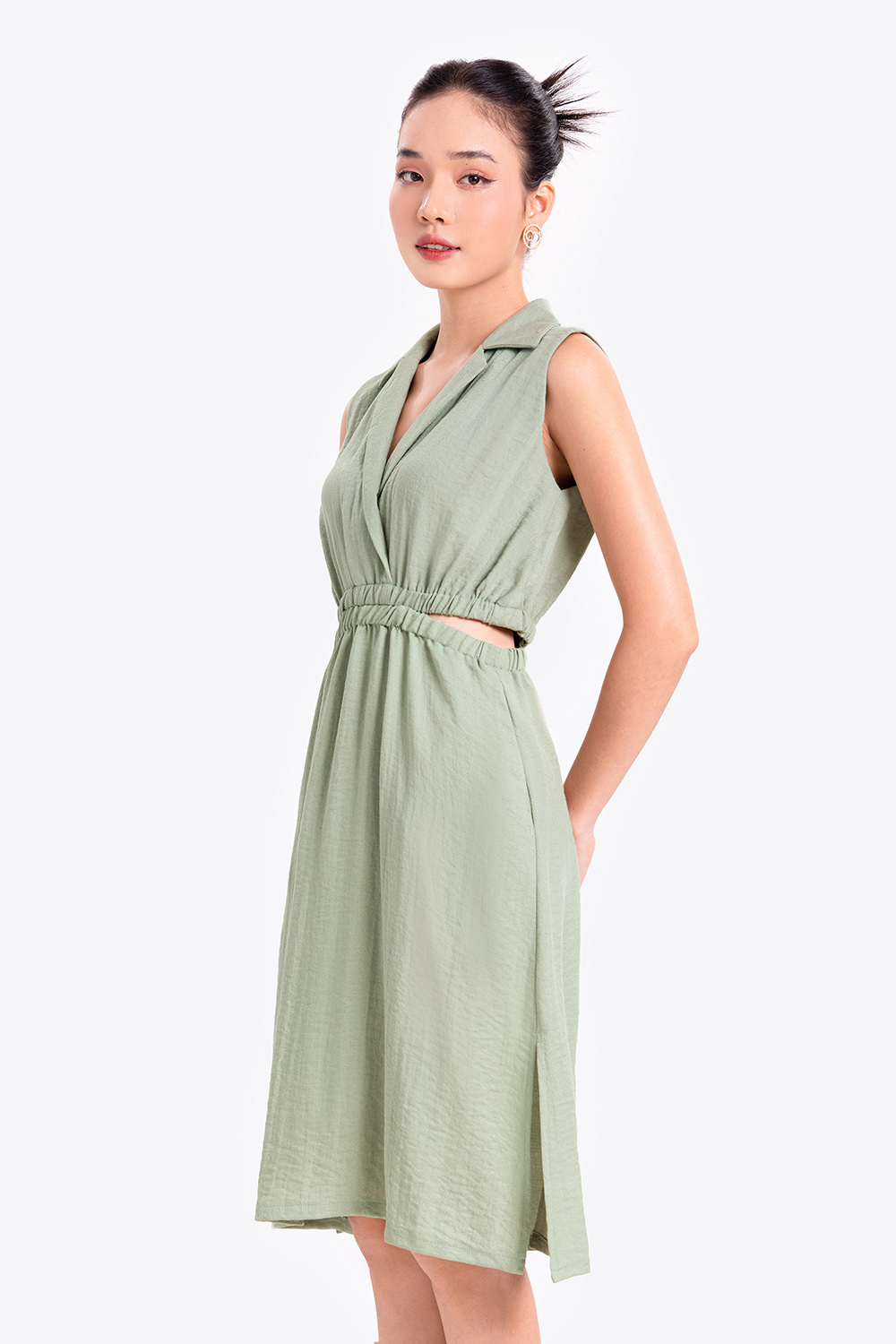 Đầm chữ A eo bo chun cut-out 