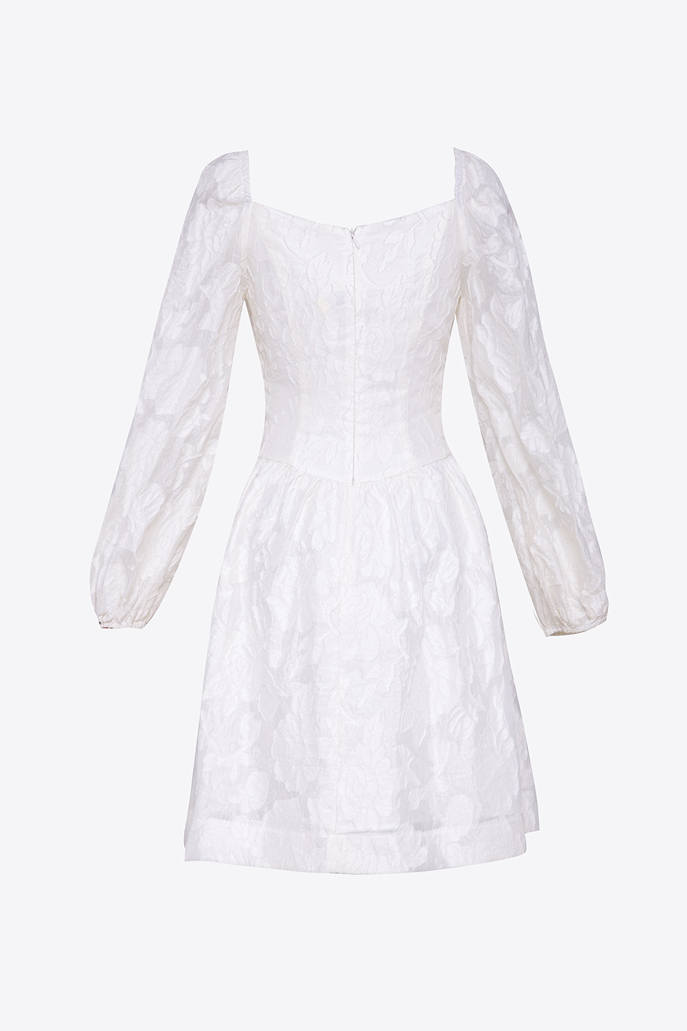 Đầm xòe trắng tay dài nhấn eo phối nút