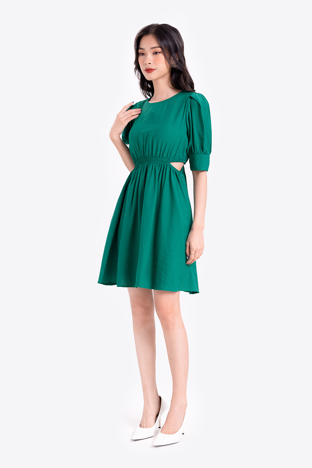 Đầm xòe tay lỡ eo cut-out bo thun 