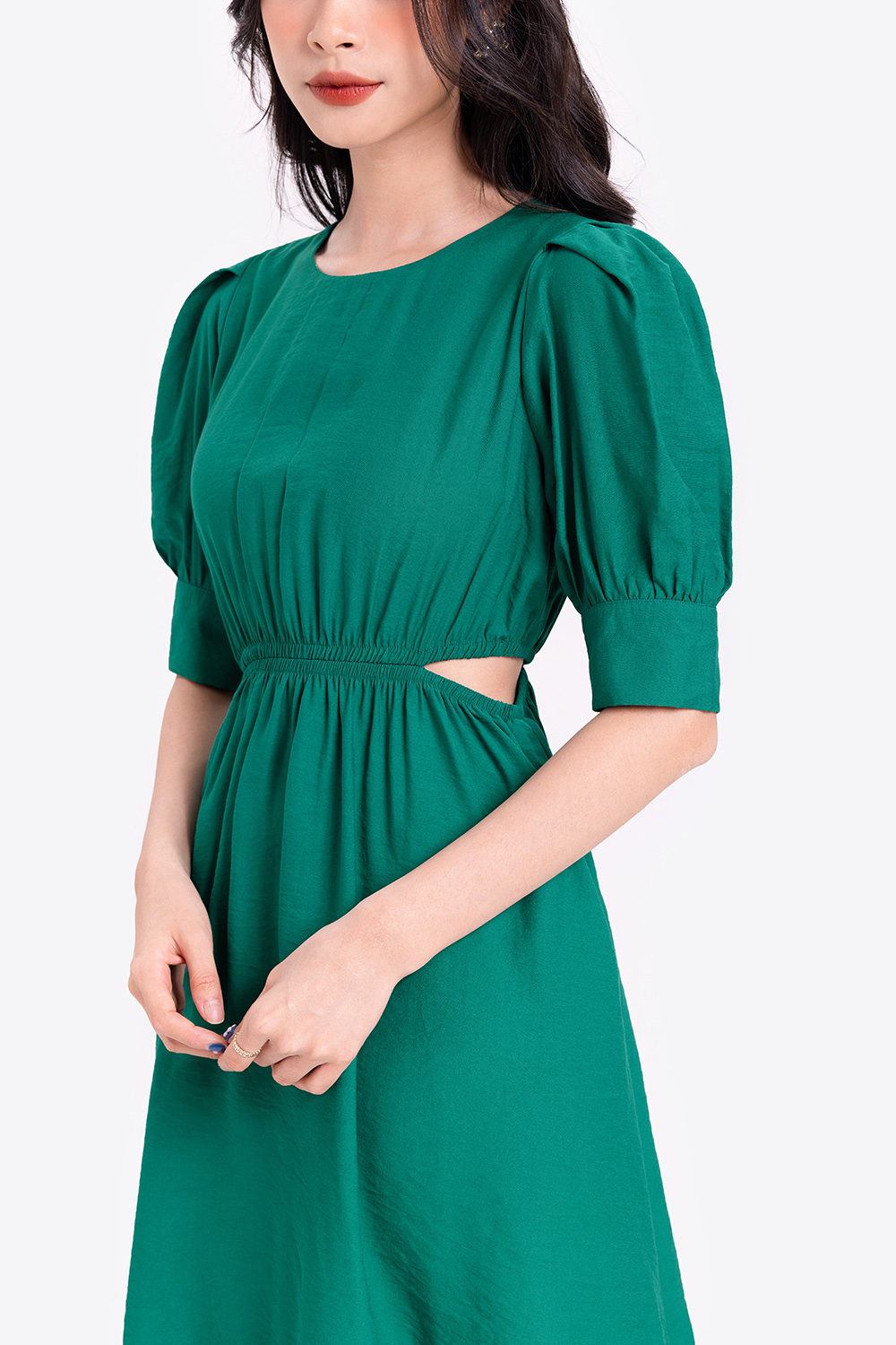 Đầm xòe tay lỡ eo cut-out bo thun 