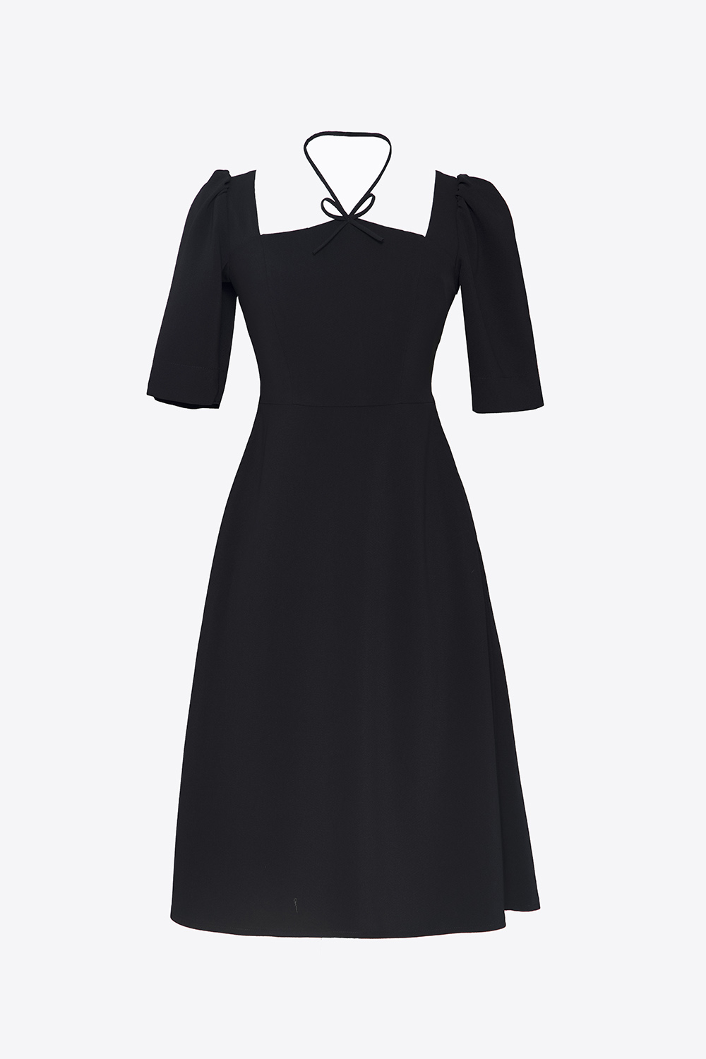 Đầm xòe đen cổ vuông phối dây nơ 