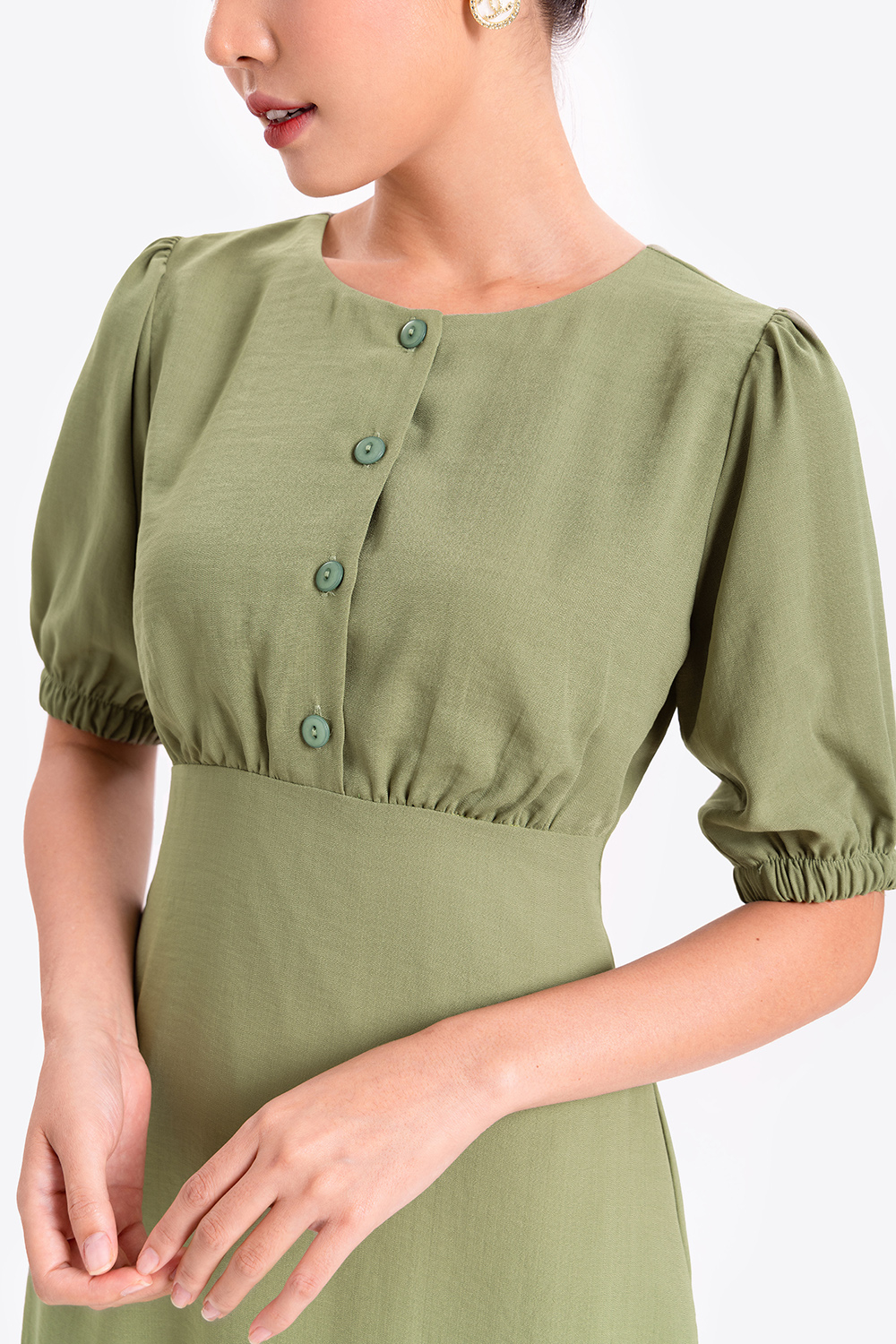 Đầm công sở chữ A phối nút 