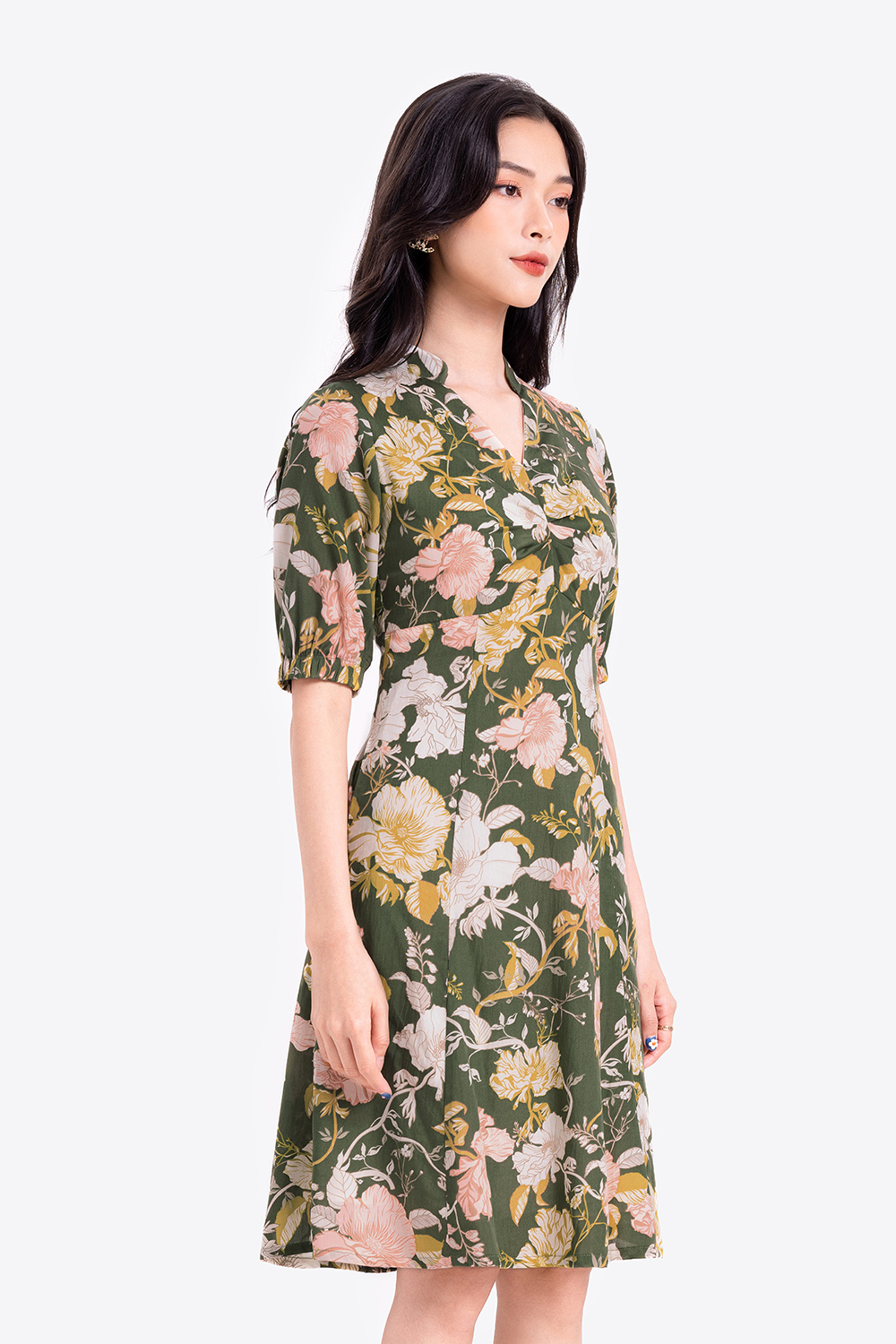 Đầm xòe hoa nhún ngực tay lỡ 