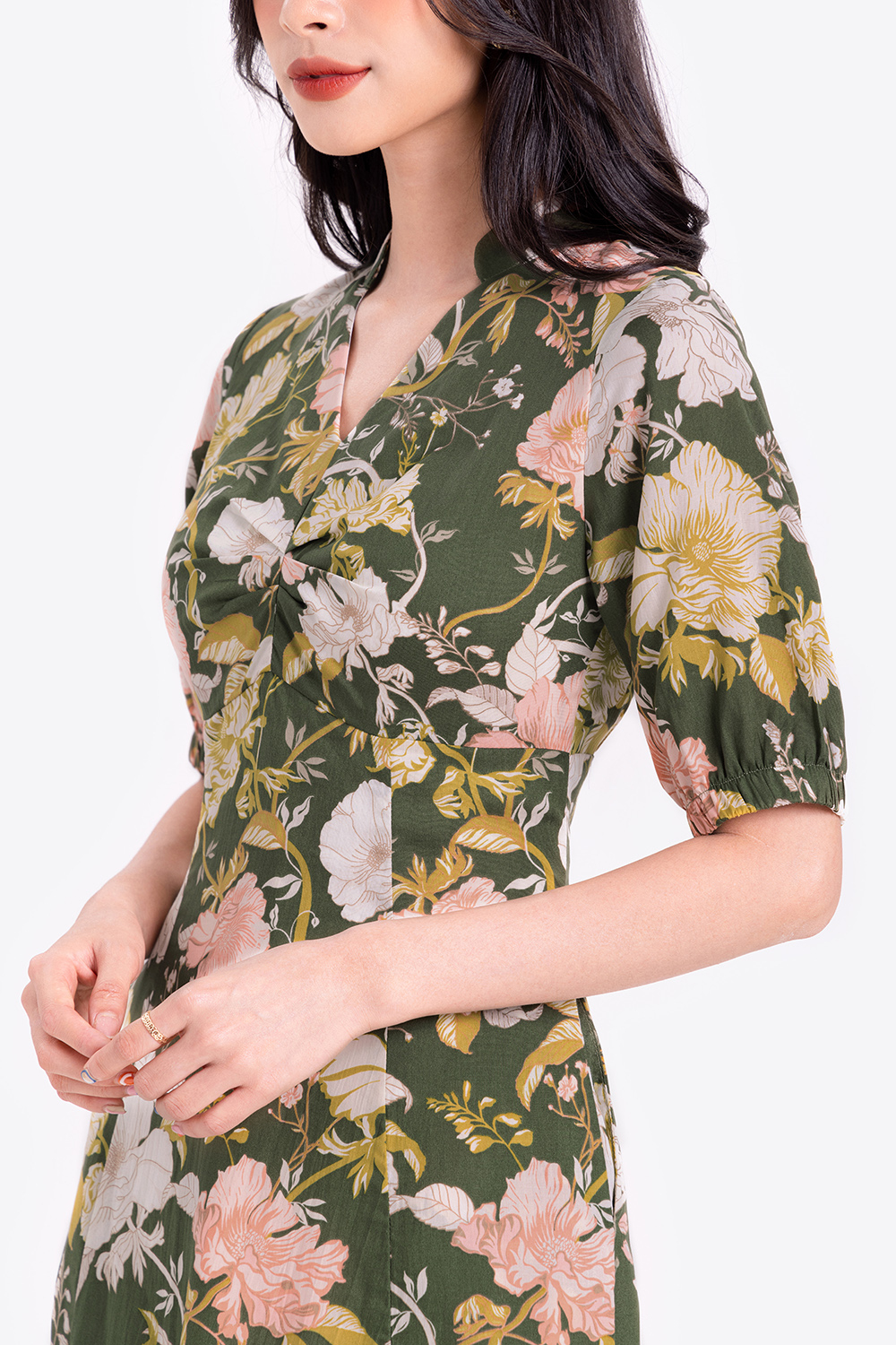 Đầm xòe hoa nhún ngực tay lỡ 