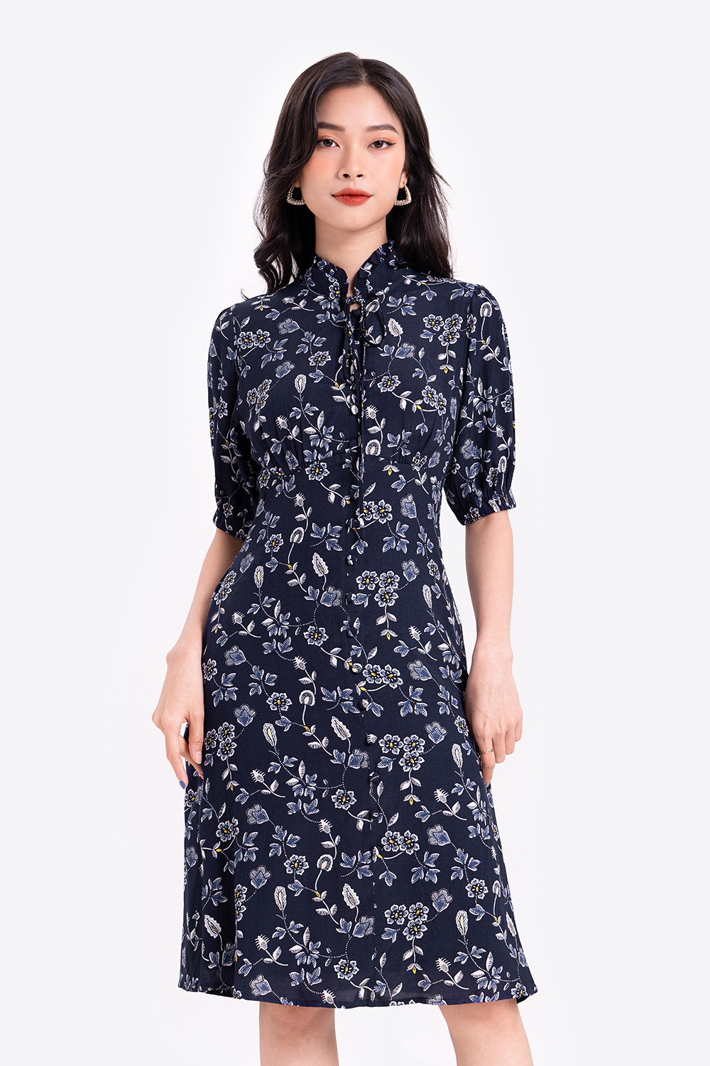 Đầm hoa dáng A phối nút nơ cổ