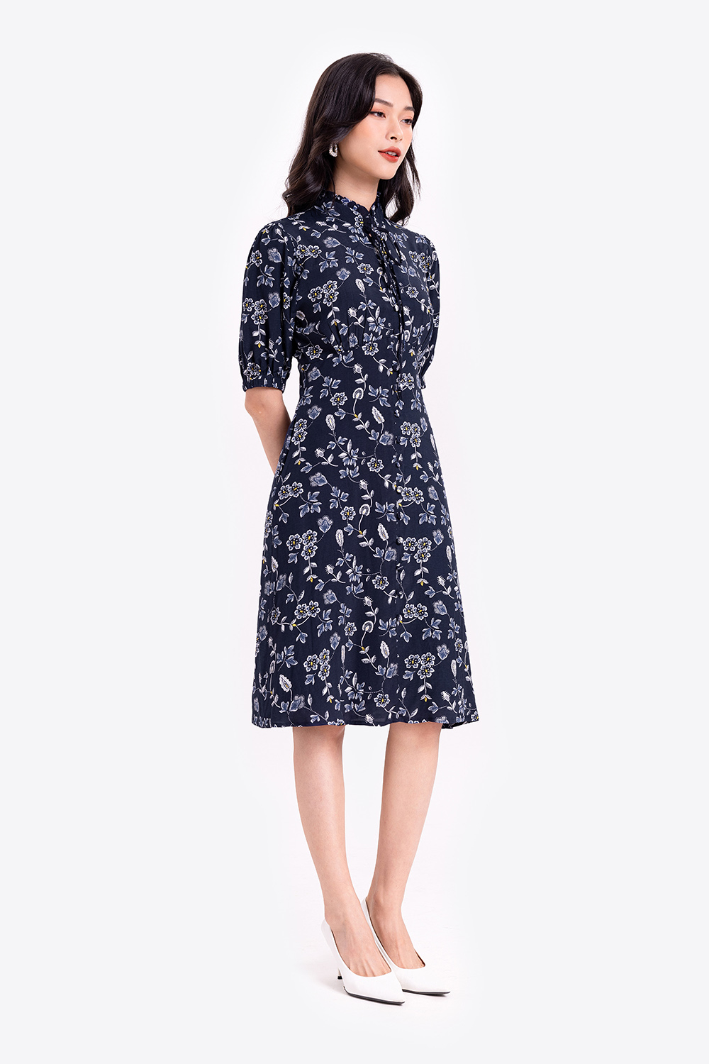 Đầm hoa dáng A phối nút nơ cổ