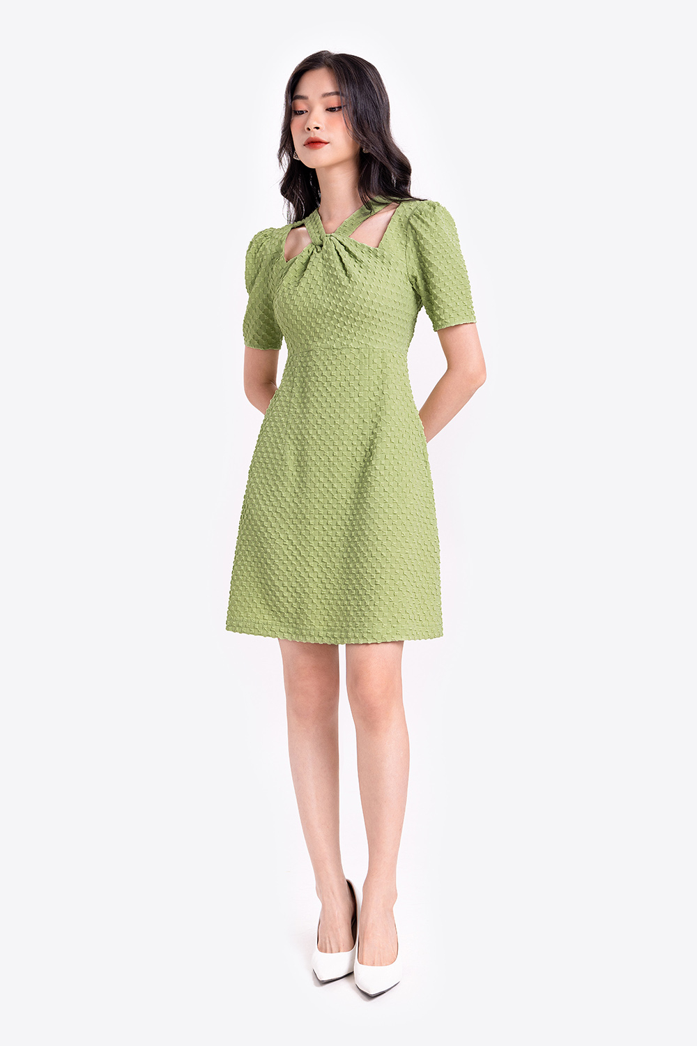 Đầm dự tiệc dáng chữ A cổ xoắn cut-out 