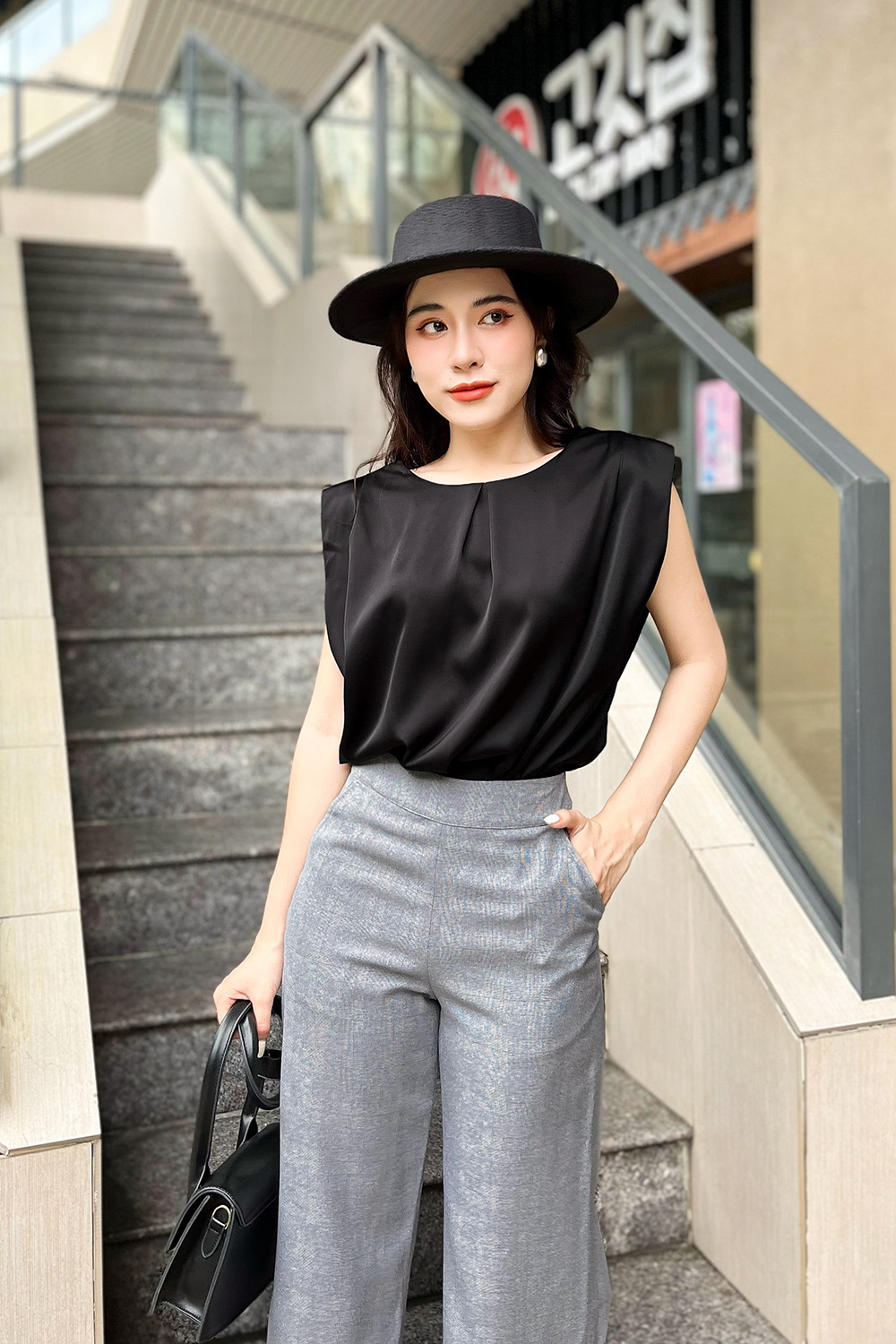 Quần công sở dáng lửng ống suông