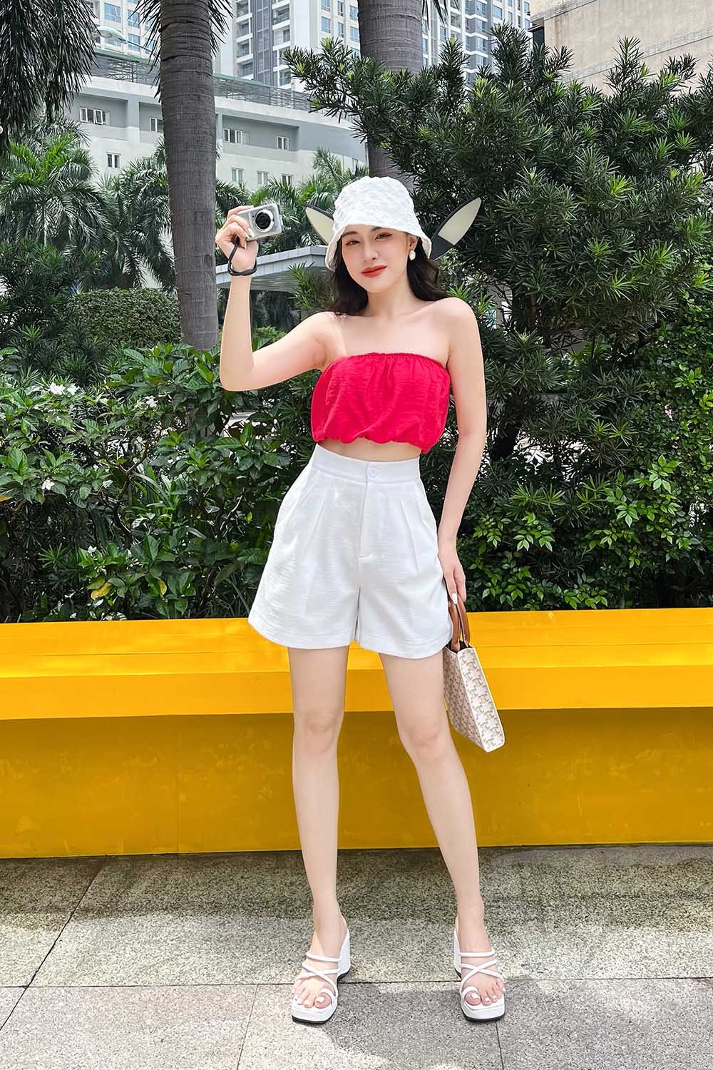 Áo ống croptop màu hồng 