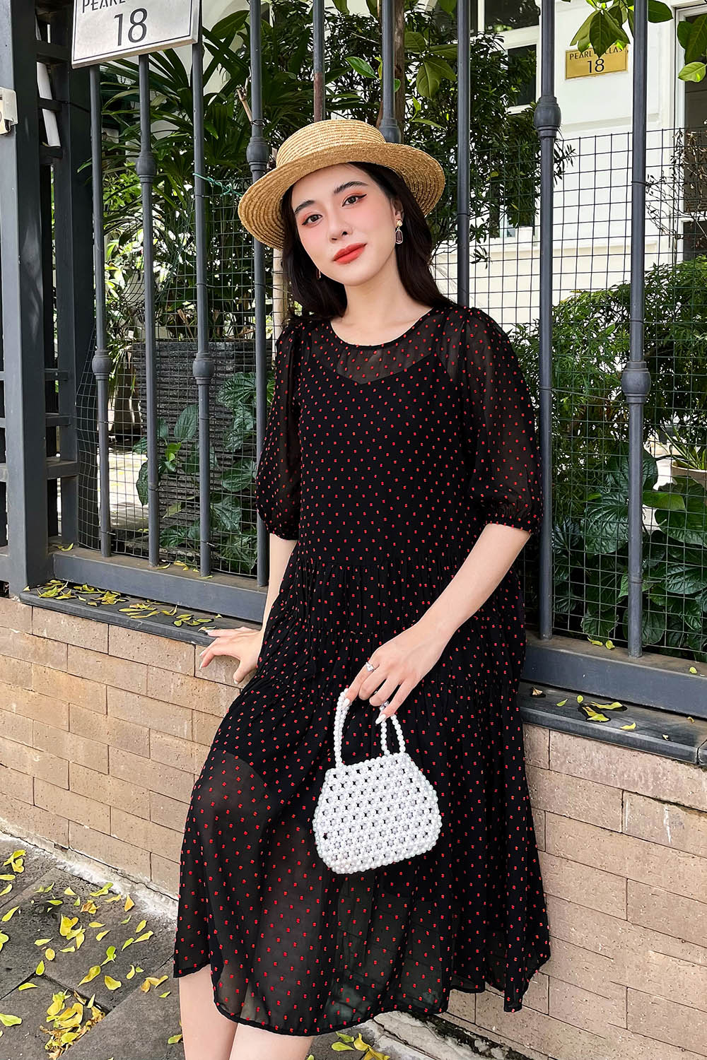 Đầm suông công sở họa tiết chấm bi