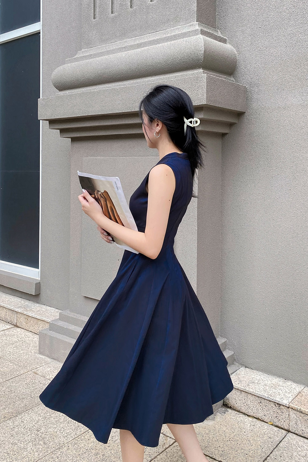 Đầm dự tiệc dáng xòe xếp ly nhấn ngực 