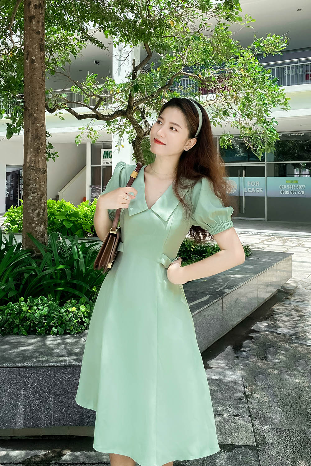 Đầm công sở nữ dáng xòe chữ a cổ sen 