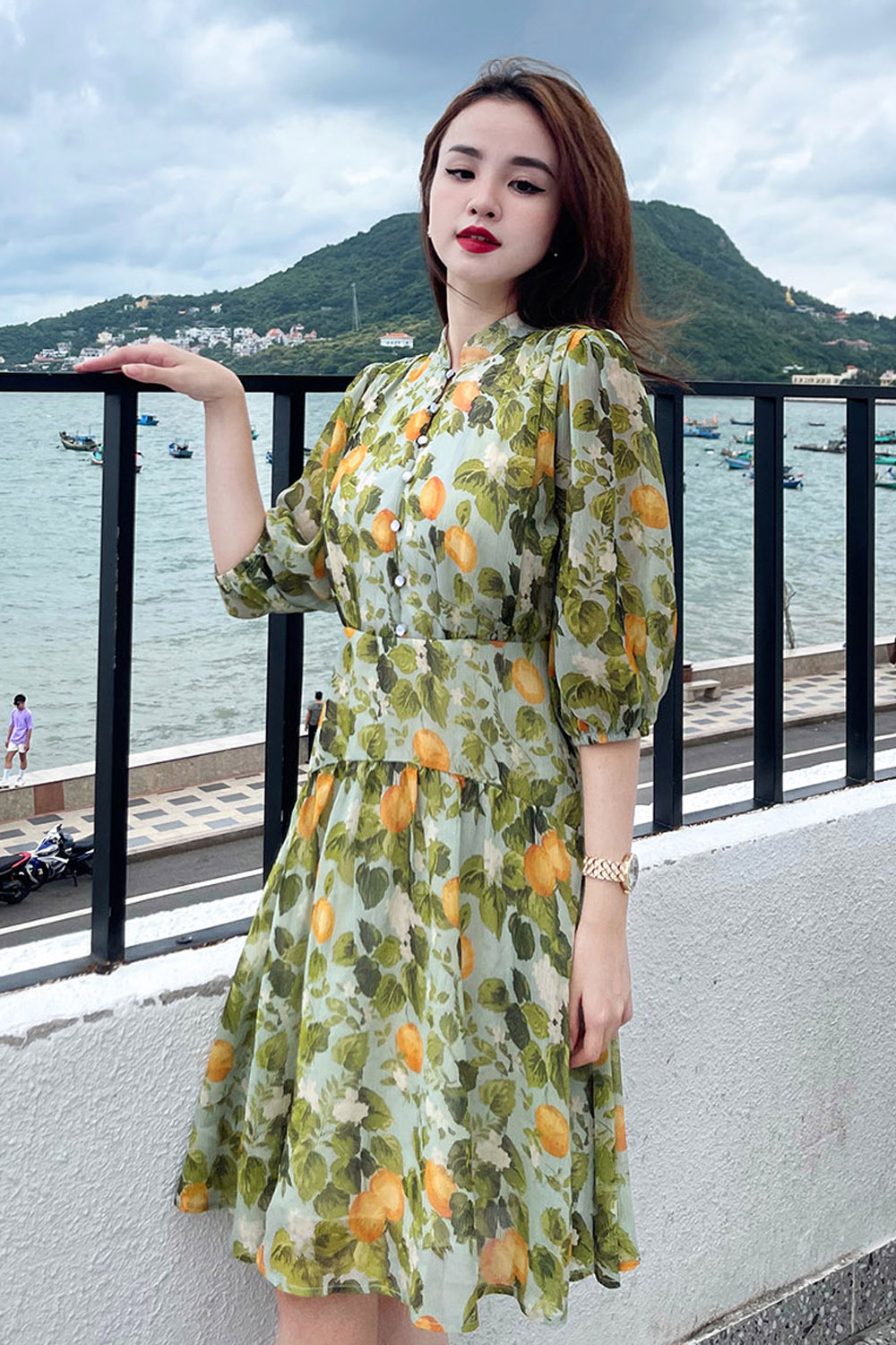 Đầm xòe nhấn eo họa tiết quả chanh 