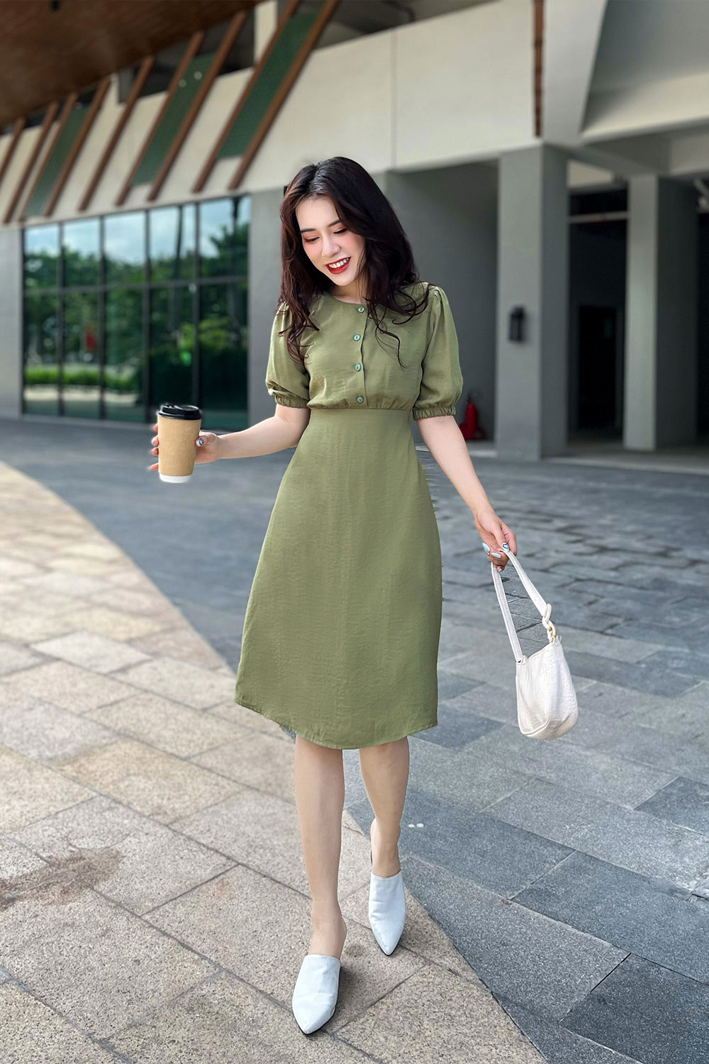 Đầm công sở chữ A phối nút 