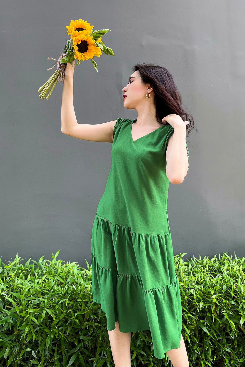 Đầm suông cổ tim sát nách phối nơ 